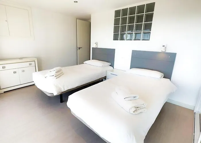 Skol 629 Two Bedroom Duplex With Sea Views In Skol アパート